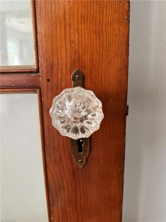 Original door knobs and wood doors