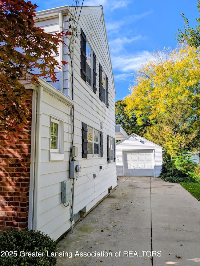 807 N Foster Ave, Lansing, MI 48912 - photo 6