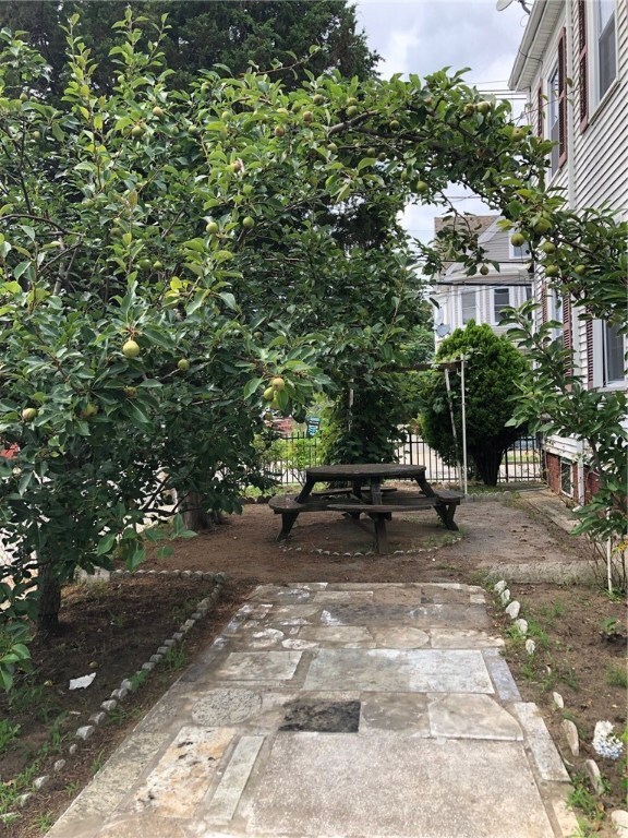 60 Corinth St, Providence, RI 02907 - photo 4