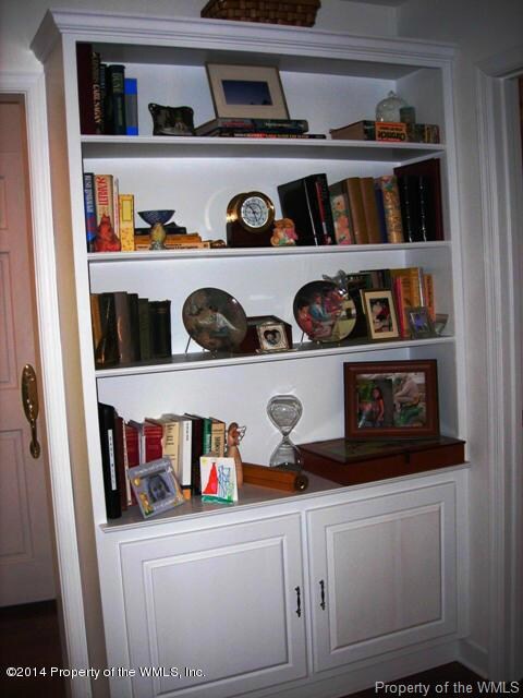 Built in Bookases 1
