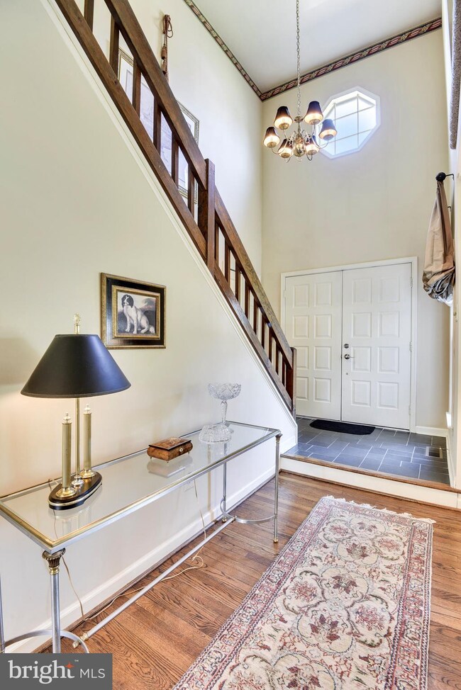 13371 Meadowsweet Dr, Fairfax, VA 22033 - photo 2