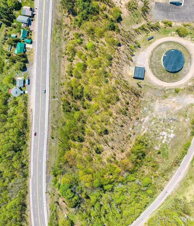 TBD Ingot and Us41, Hancock, MI 49930 - photo 3