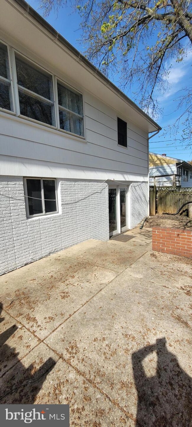 1002 Dunholme Rd, Reisterstown, MD 21136 - photo 5