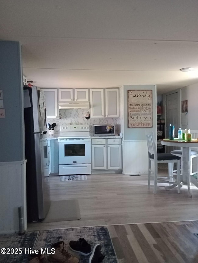 198 Sycamore Rd, Southport, NC 28461 - photo 7