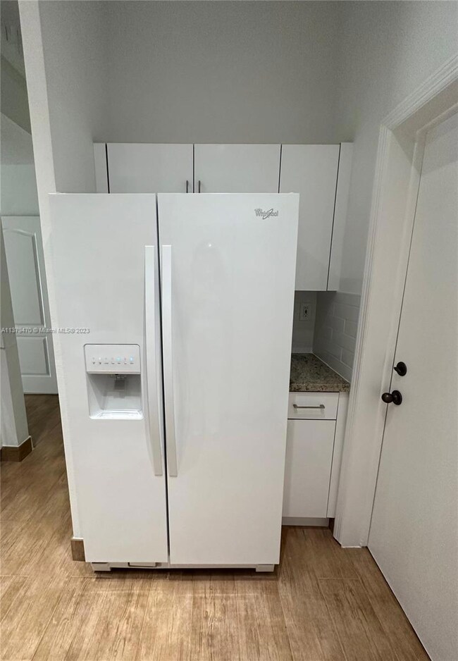 10945 NW 43rd Ln, Doral, FL 33178 - photo 5