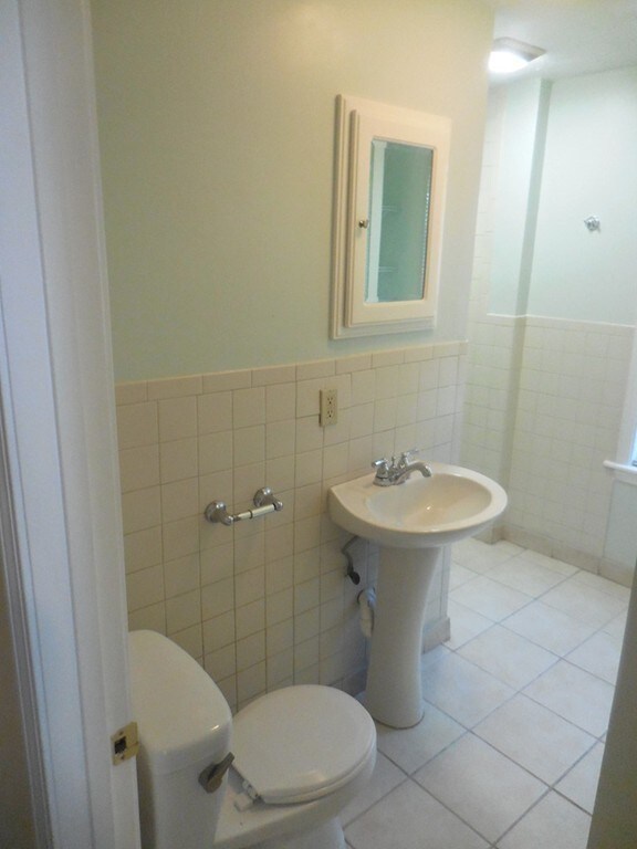 544 Main St unit 2, Bridgewater, MA 02324 - photo 4