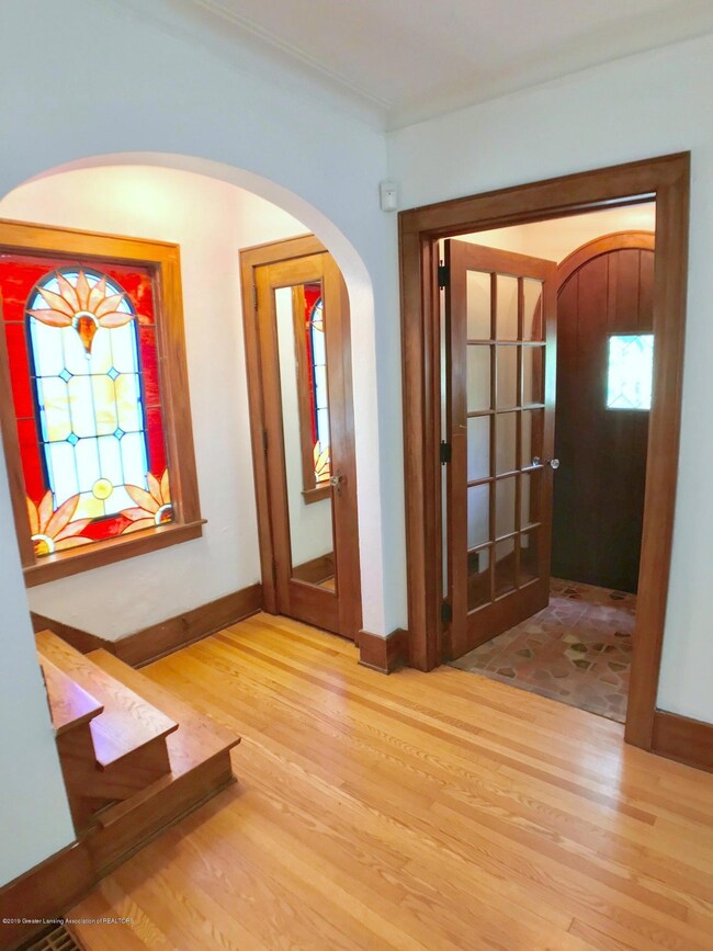 Front Entry / Foyer