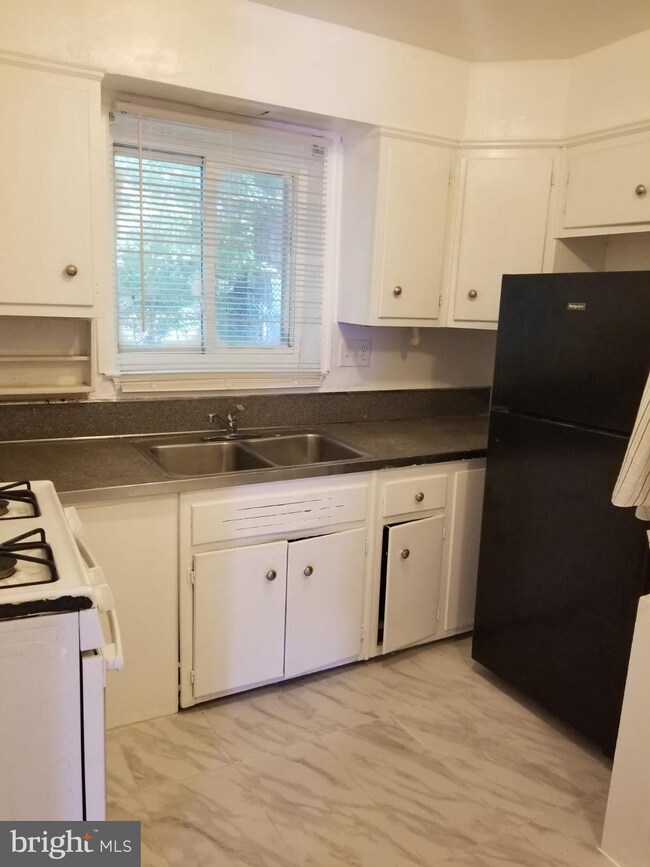 8212 Houston Ct unit 1, Takoma Park, MD 20912 - photo 4