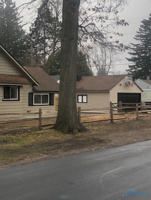 Side Yard & Garage
