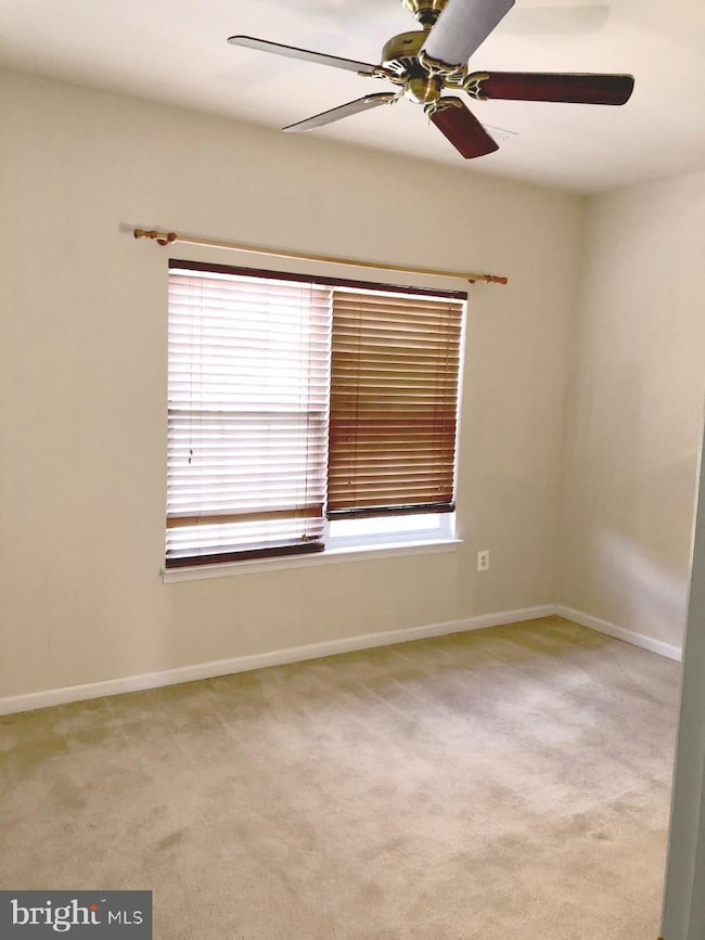 12774 Heron Ridge Dr, Fairfax, VA 22030 - photo 6