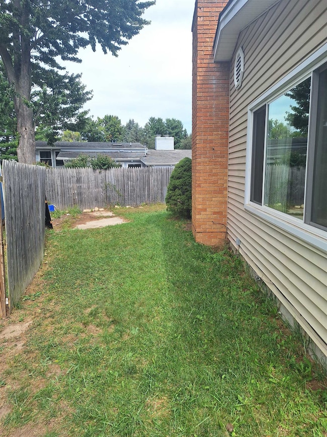 190 Melanie Blvd, Imlay City, MI 48444 - photo 3