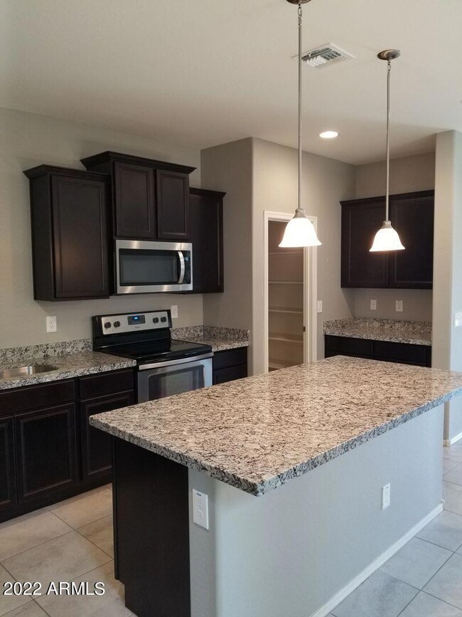 11441 W Westgate Dr, Surprise, AZ 85378 - photo 4