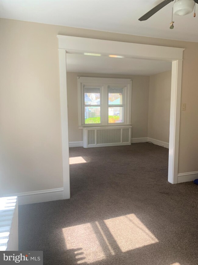 821 W 3rd St, Lansdale, PA 19446 - photo 5