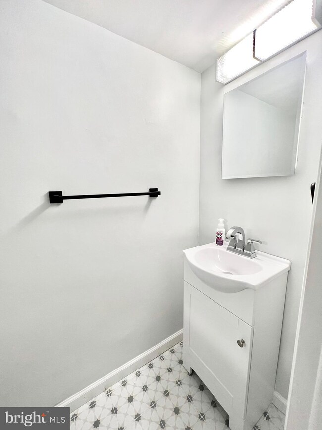 1243 Harshaw Rd, Brookhaven, PA 19015 - photo 6