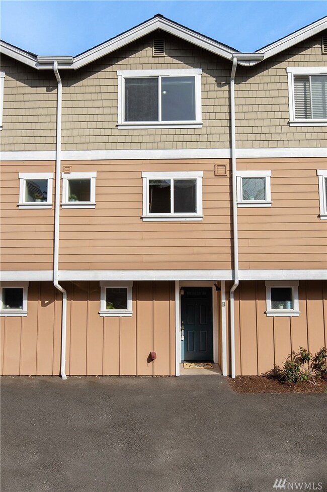 6318 34th Ave SW unit B, Seattle, WA 98126 - photo 3