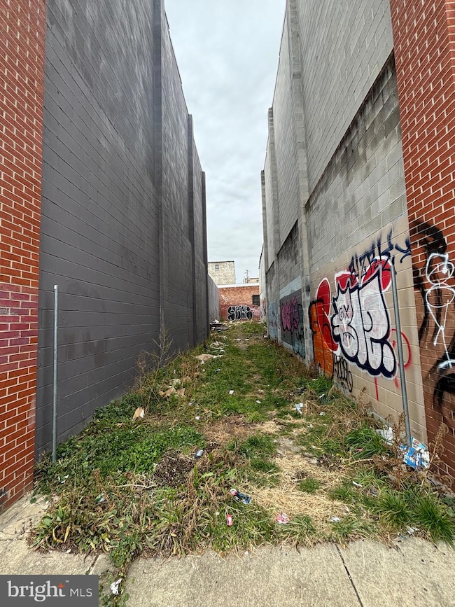 118 W 21st St, Baltimore, MD 21218 - photo 2