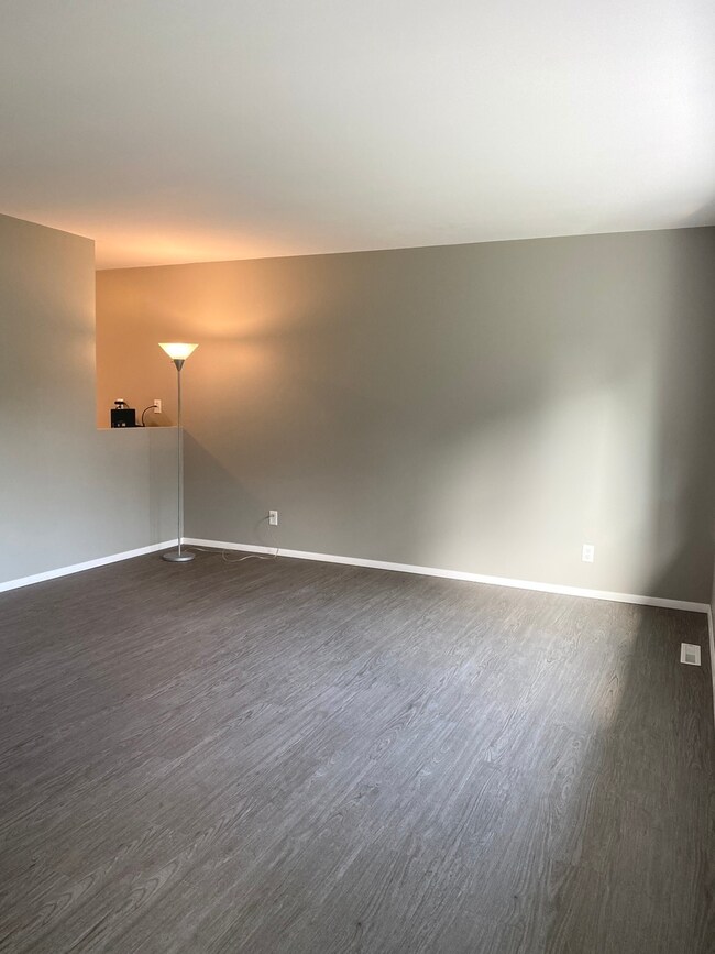 17 Shore Ct, Oswego, IL 60543 - photo 3