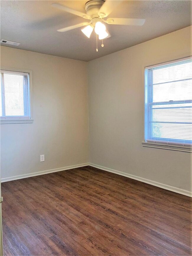 16763 Leisure Loop, Lowell, AR 72745 - photo 7