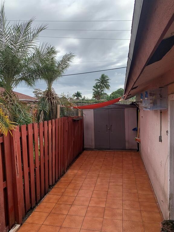 5426 Bonky Ct unit 100B, West Palm Beach, FL 33415 - photo 6