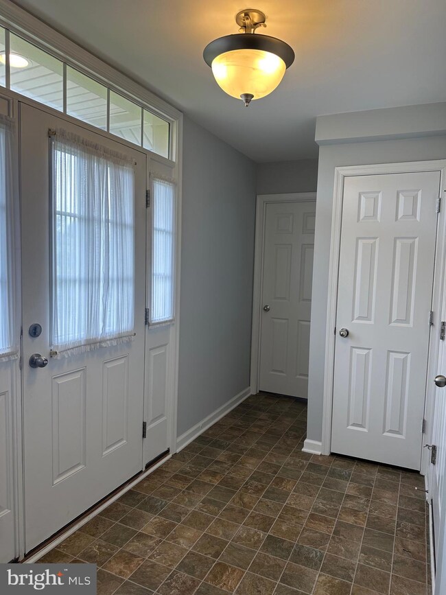 109 Temple Ct, Stephenson, VA 22656 - photo 4