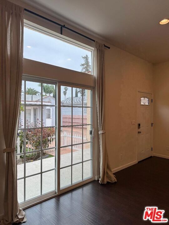 4503 Tobias Ave, Sherman Oaks, CA 91403 - photo 3