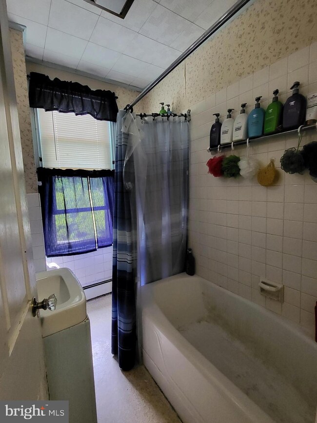 726 Thorn St, Reading, PA 19601 - photo 7