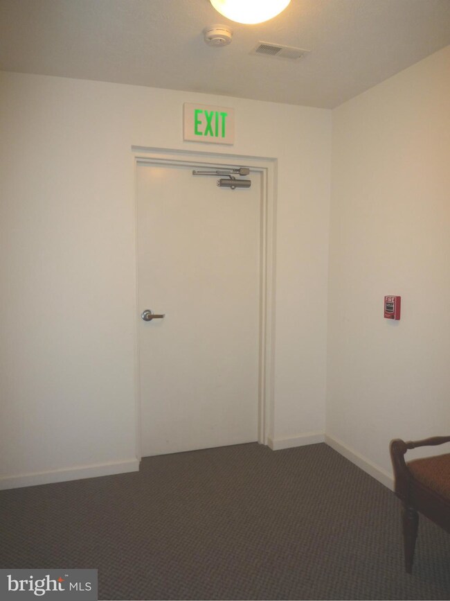 6502 Ridenour Way E unit 2B, Sykesville, MD 21784 - photo 4