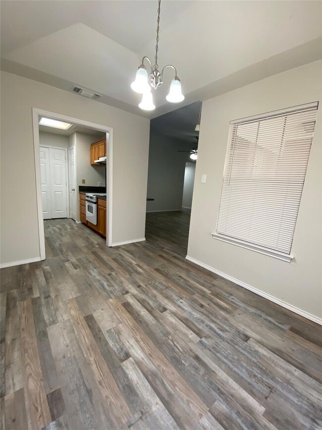 801 Mcanear St, Cleburne, TX 76033 - photo 5