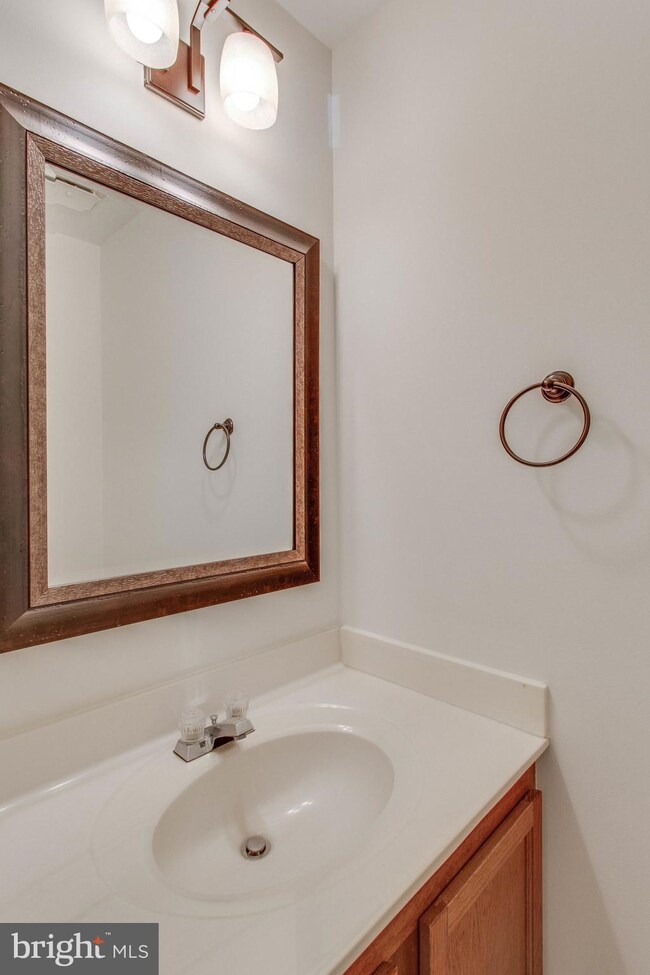 15014 Bridgeport Dr, Dumfries, VA 22025 - photo 5