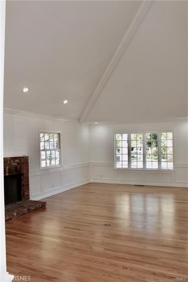 21342 Lopez St, Woodland Hills, CA 91364 - photo 3