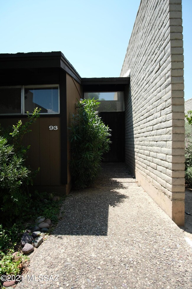 5701 E Glenn St # 93