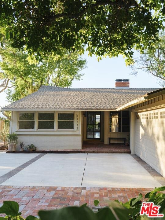 22655 Macfarlane Dr, Woodland Hills, CA 91364 - photo 2