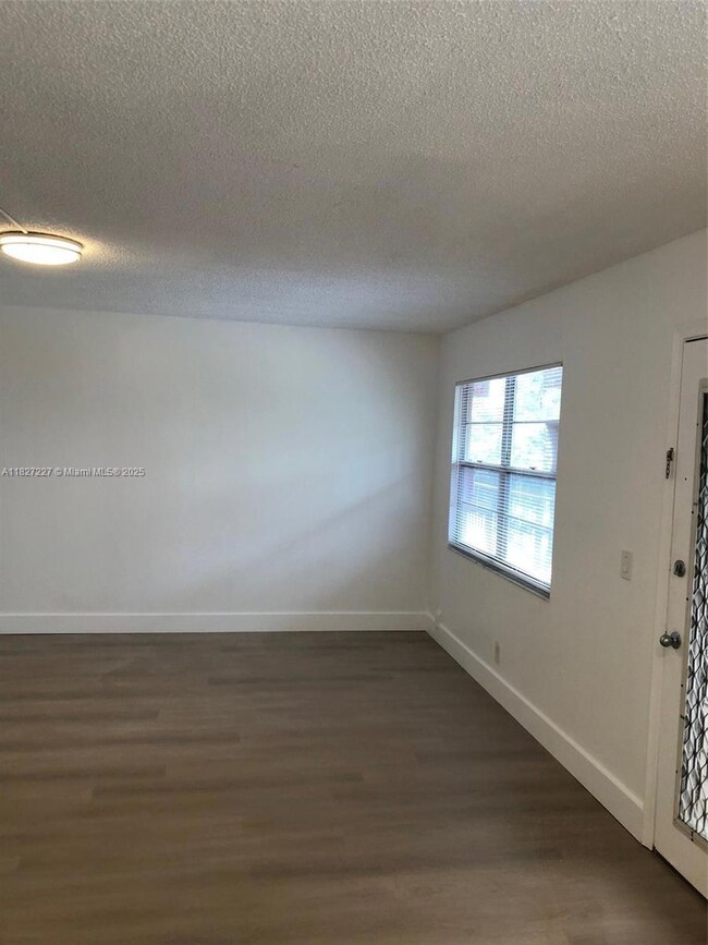 850 SW 133rd Terrace unit 302B, Pembroke Pines, FL 33027 - photo 4