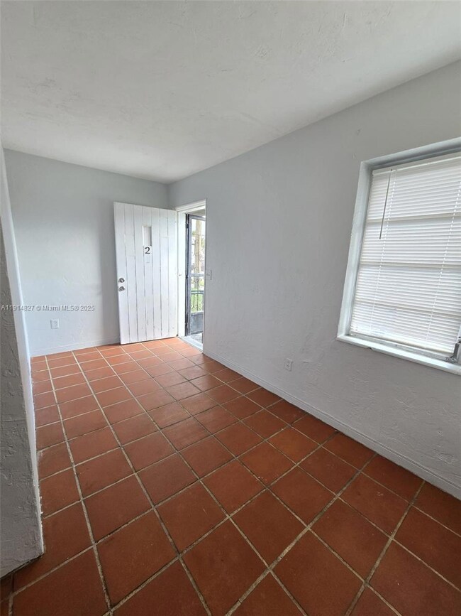 1437 NE 110th Terrace unit 2, Miami, FL 33161 - photo 2