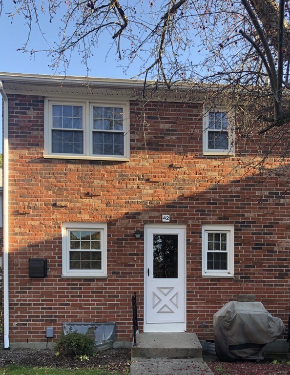 42 Hadley Village Rd unit 42, South Hadley, MA 01075 - photo 4