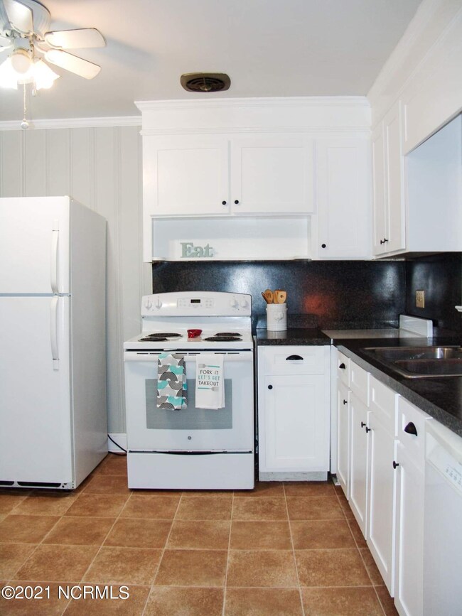 AA7091BE-6901-4E0B-A070-A17DD0E7D3D2