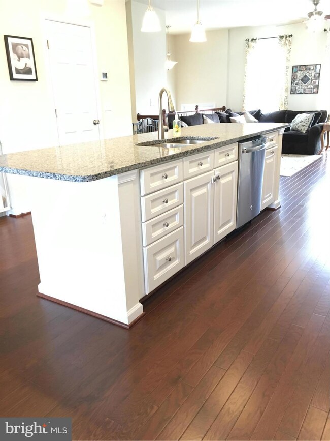 9069 Christopher Ln, Manassas Park, VA 20111 - photo 3