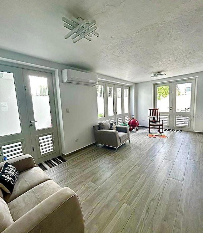 13 Calle Rodriguez Serra, San Juan, PR 00907 - photo 4