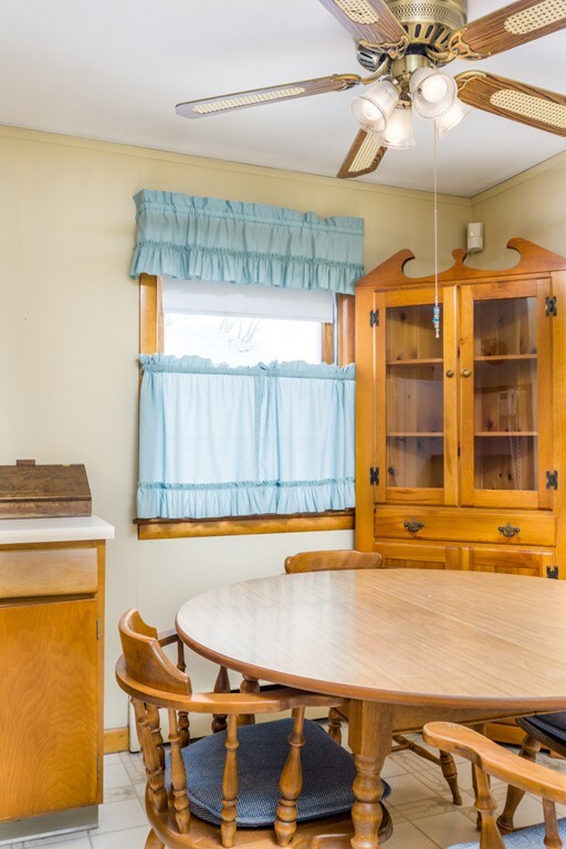 5 Cox St, Chicopee, MA 01013 - photo 5