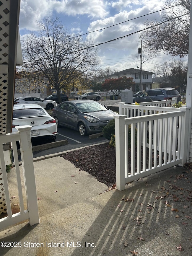 449 Medina St unit 1B, Staten Island, NY 10306 - photo 3