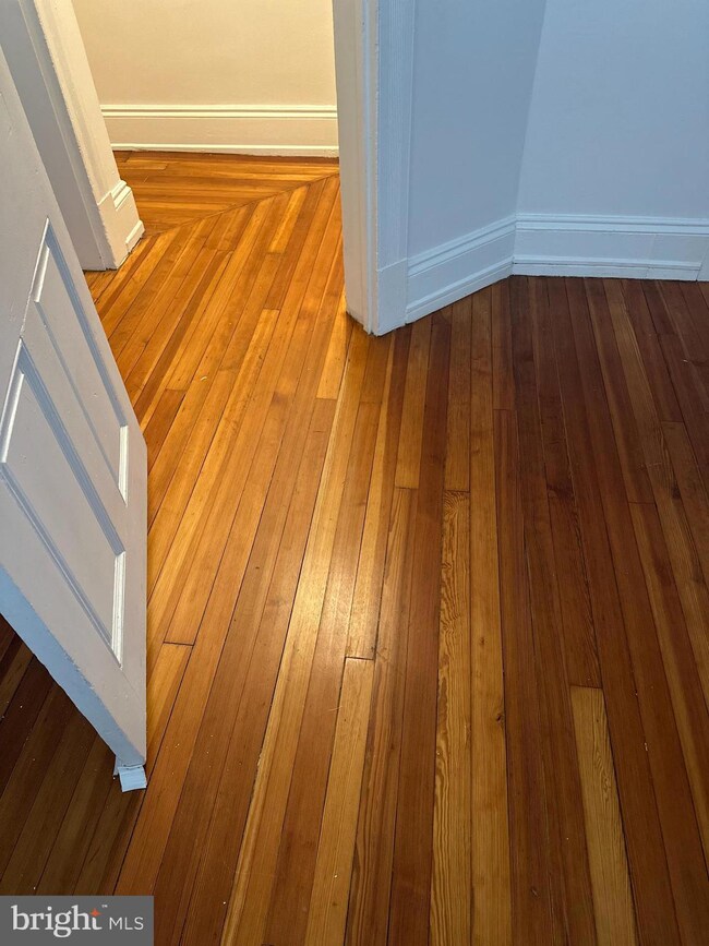 729 S George St, York, PA 17401 - photo 6