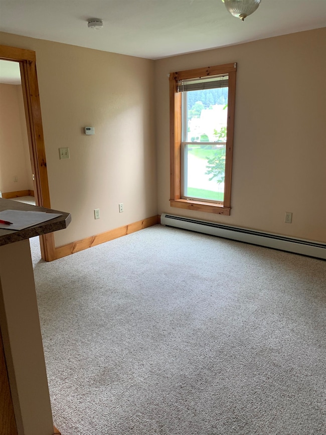 129 Elm St unit 4, Saint Johnsbury, VT 05819 - photo 4