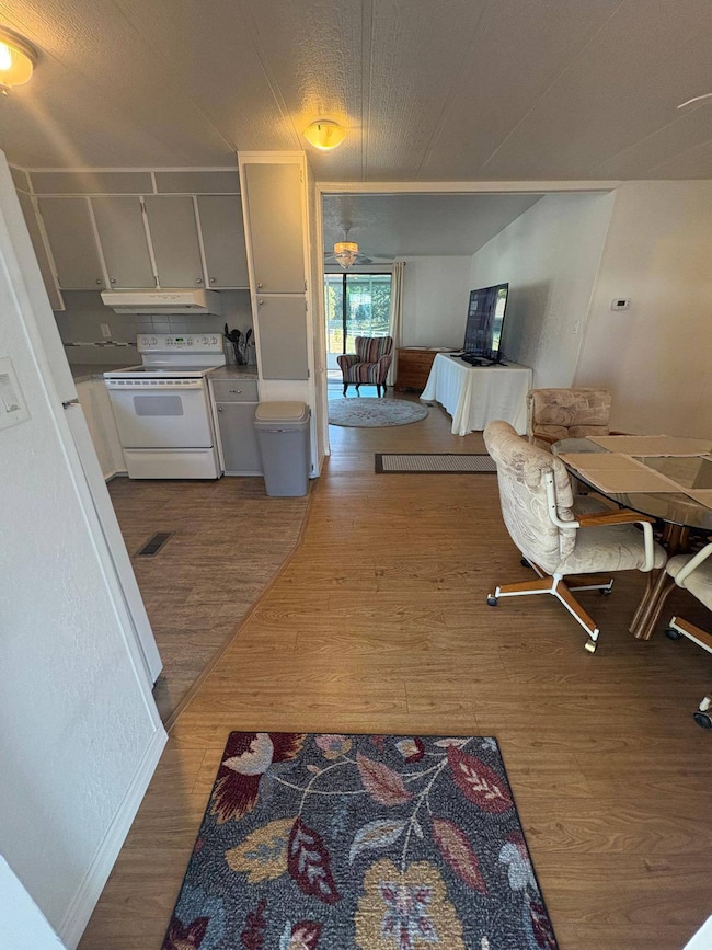 9701 E Hwy 25 unit 60, Belleview, FL 34420 - photo 5