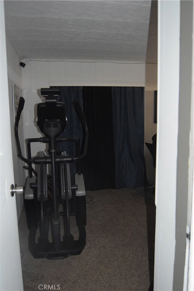 13984 Rodeo Dr, Victorville, CA 92395 - photo 4