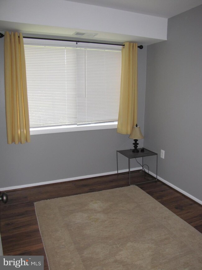 210 Park Terrace Ct SE unit 61, Vienna, VA 22180 - photo 6