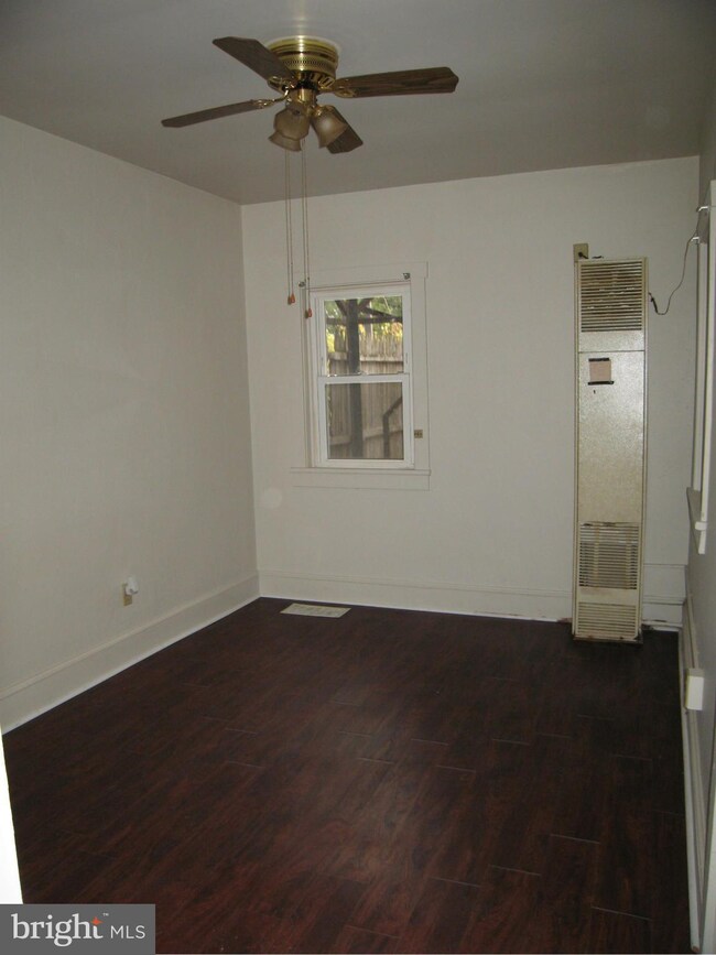 7 W Catherine St unit 1, Chambersburg, PA 17201 - photo 3