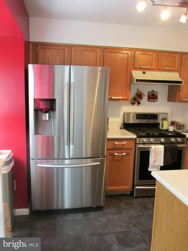 45557 Whitcomb Square, Sterling, VA 20166 - photo 5