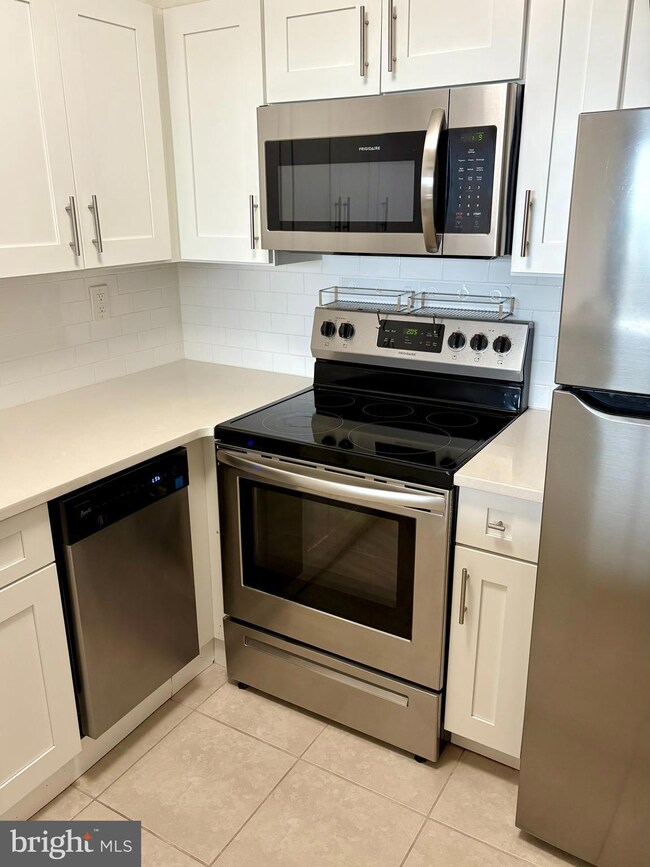 The Dorchester unit 709, Philadelphia, PA 19103 - photo 6