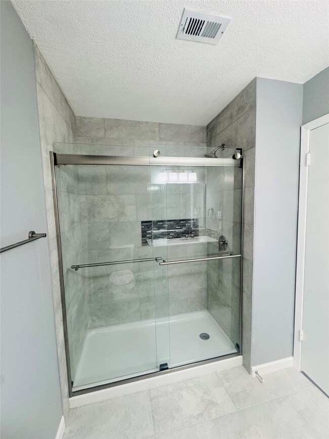 12509 Newbrook Dr unit 331, Houston, TX 77072 - photo 4