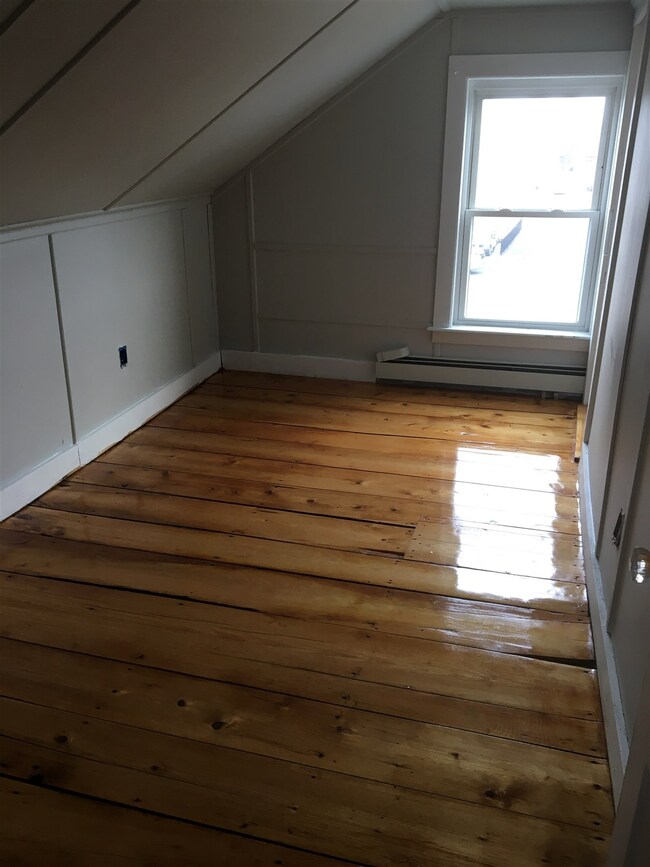 62 Tanner St, Concord, NH 03303 - photo 4